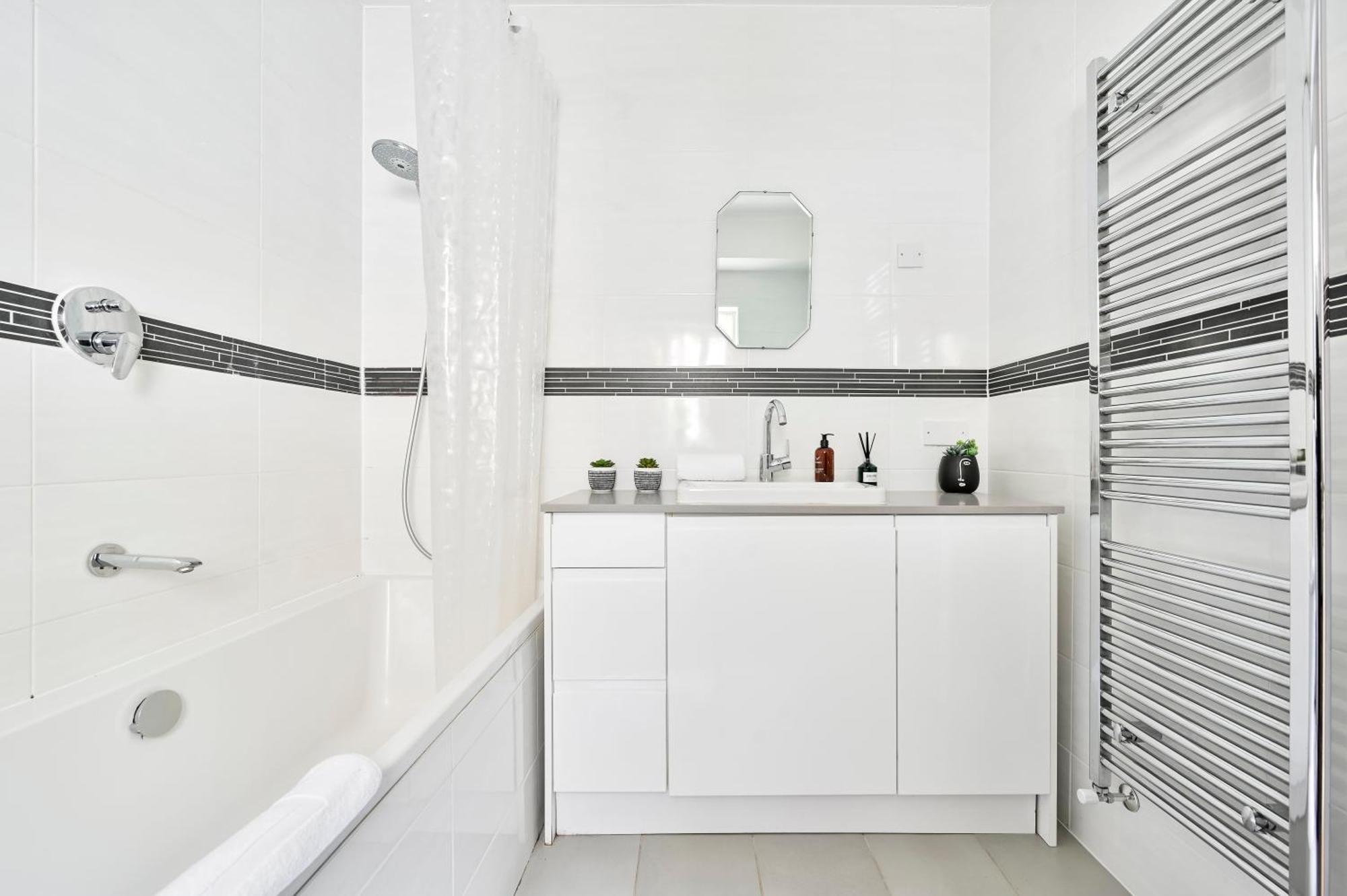 Апартаменты Magnificent 2 Bed Hyde Park Mews House Лондон Экстерьер фото