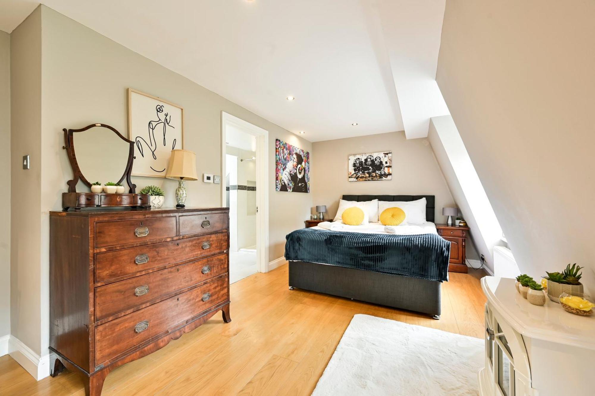 Апартаменты Magnificent 2 Bed Hyde Park Mews House Лондон Экстерьер фото
