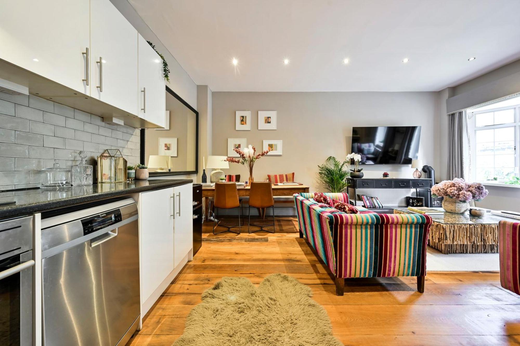 Апартаменты Magnificent 2 Bed Hyde Park Mews House Лондон Экстерьер фото