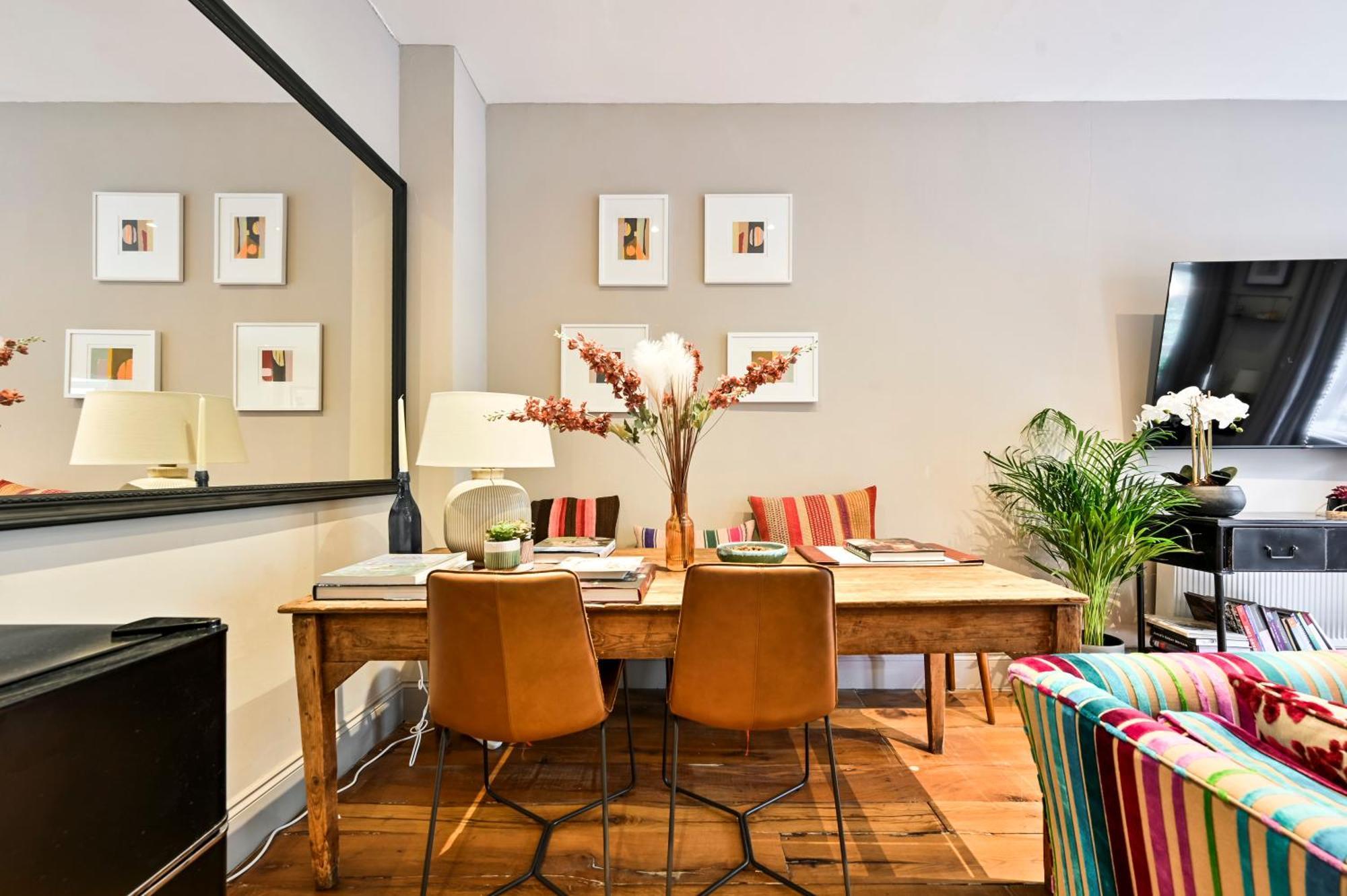 Апартаменты Magnificent 2 Bed Hyde Park Mews House Лондон Экстерьер фото