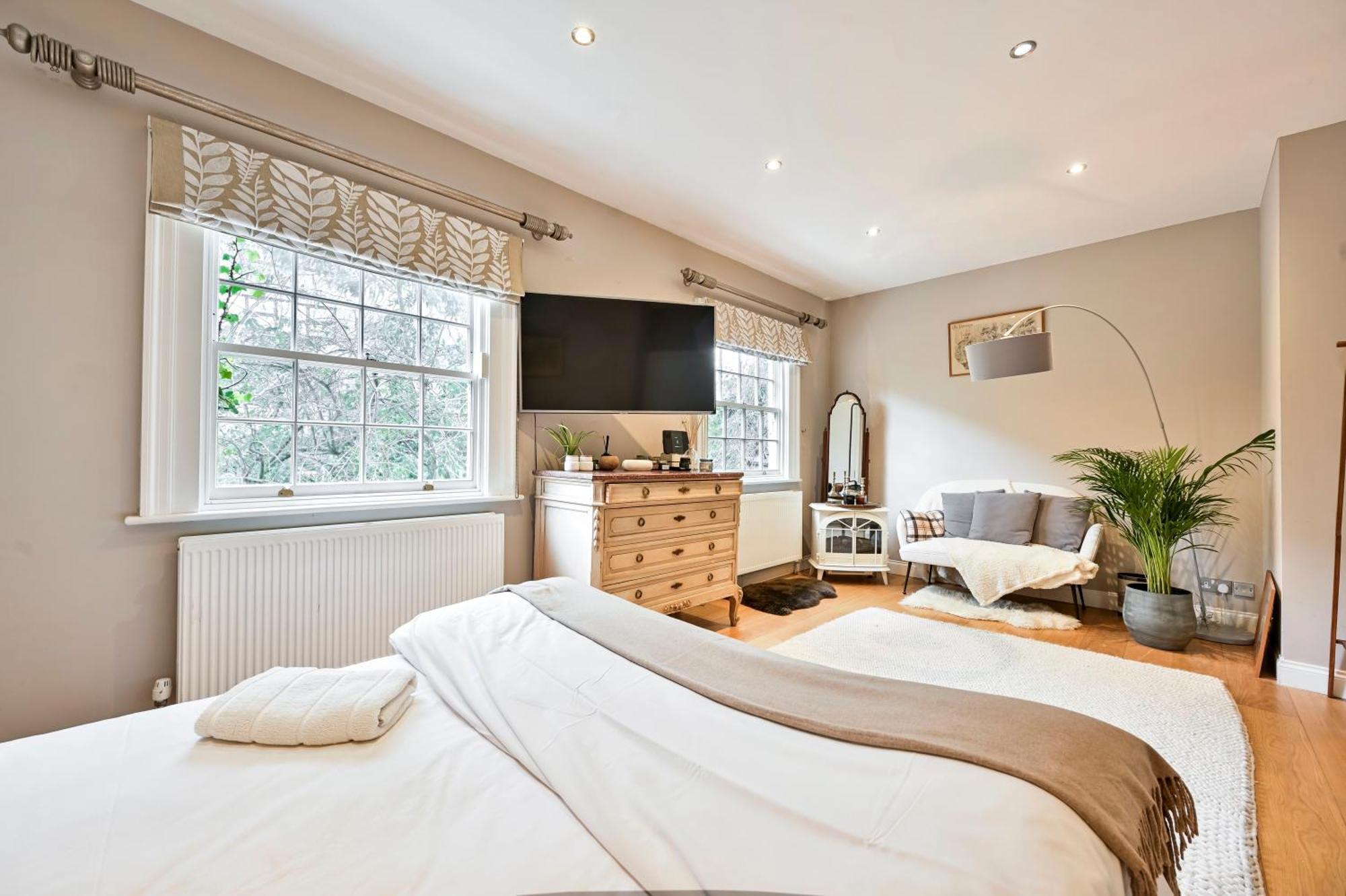 Апартаменты Magnificent 2 Bed Hyde Park Mews House Лондон Экстерьер фото